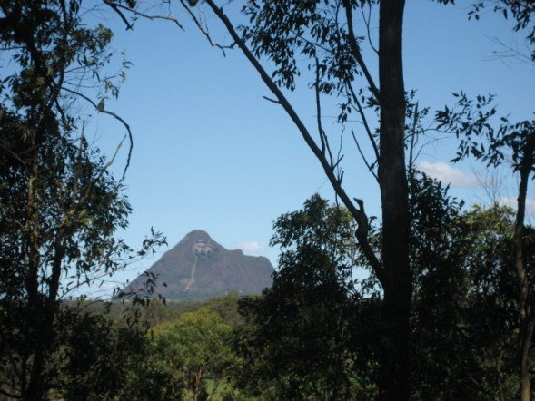 12_GH_mountains.jpg (84389 bytes)