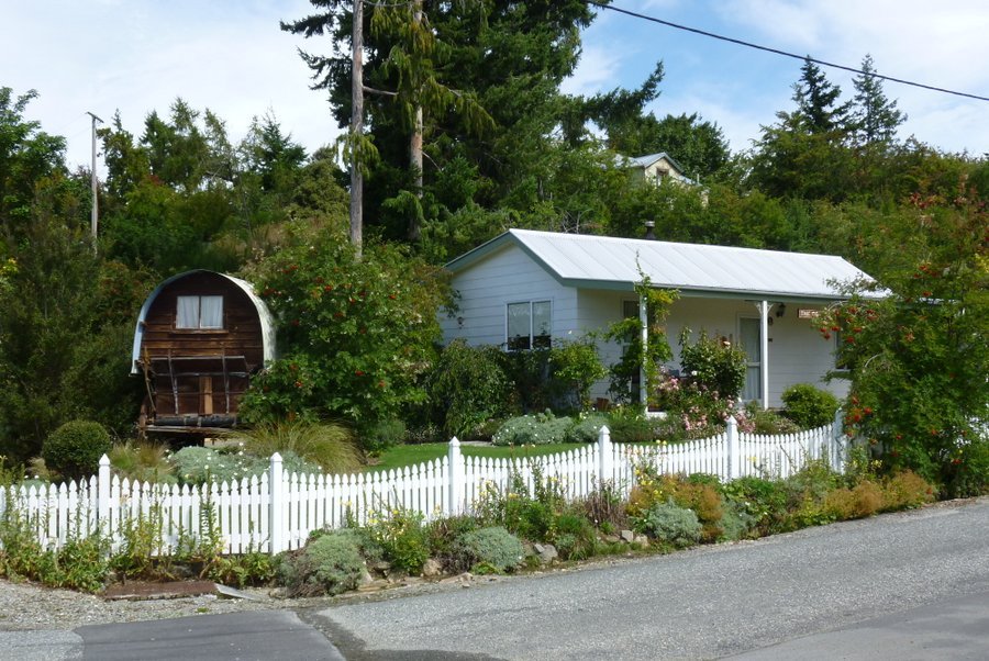 P1020549-001.jpg (177507 bytes)