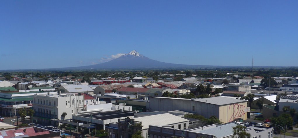MtTaranaki from Hawea Tower-1.JPG (83236 bytes)