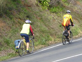 002climb.JPG (29572 bytes)