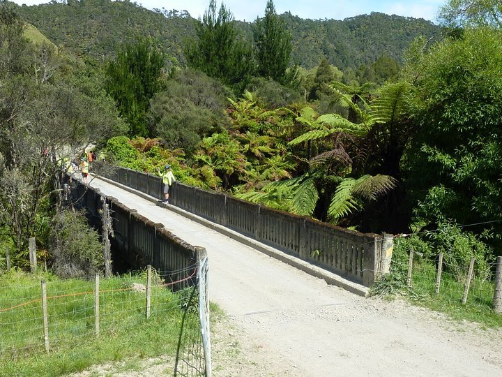 Taranaki Tour Nov-15.jpg (171168 bytes)