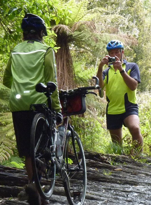 Taranaki Tour Nov-27.jpg (152426 bytes)