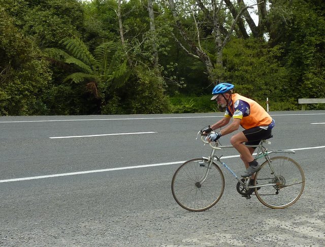 Taranaki Tour Nov-11.jpg (116208 bytes)