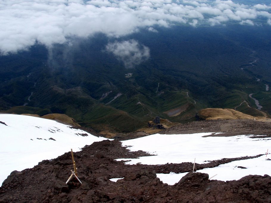 Looking down on the North Egmont Visitor Centre-1.jpg (121051 bytes)