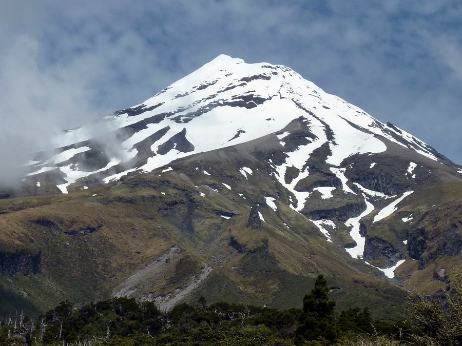Taranaki Tour Nov-11.jpg (150727 bytes)