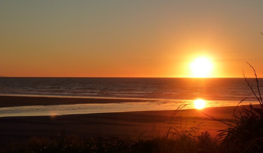 Taranaki Tour Nov-22.jpg (61466 bytes)